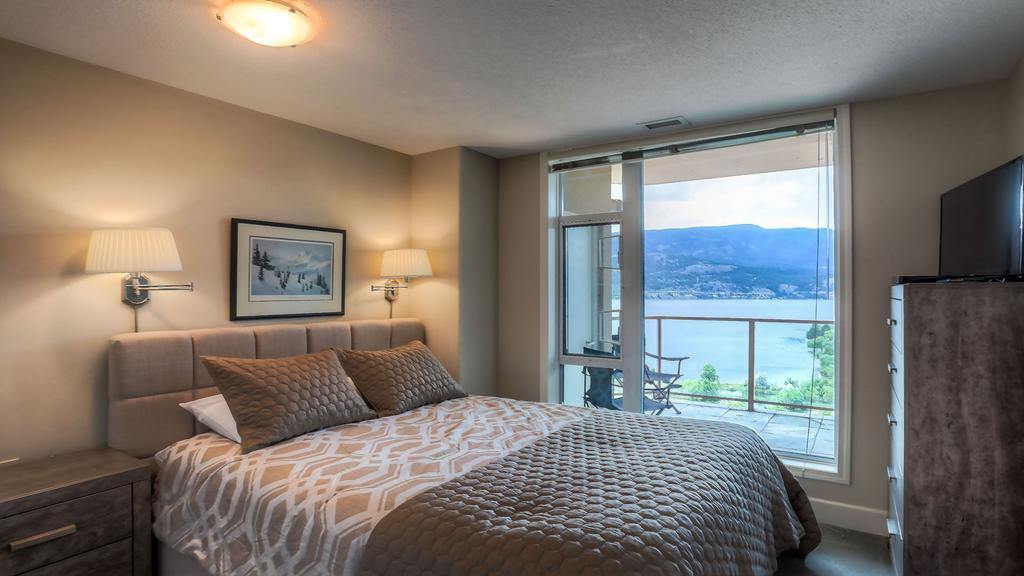 Sunset Waterfront Resort By Kelownacondorentals Екстериор снимка