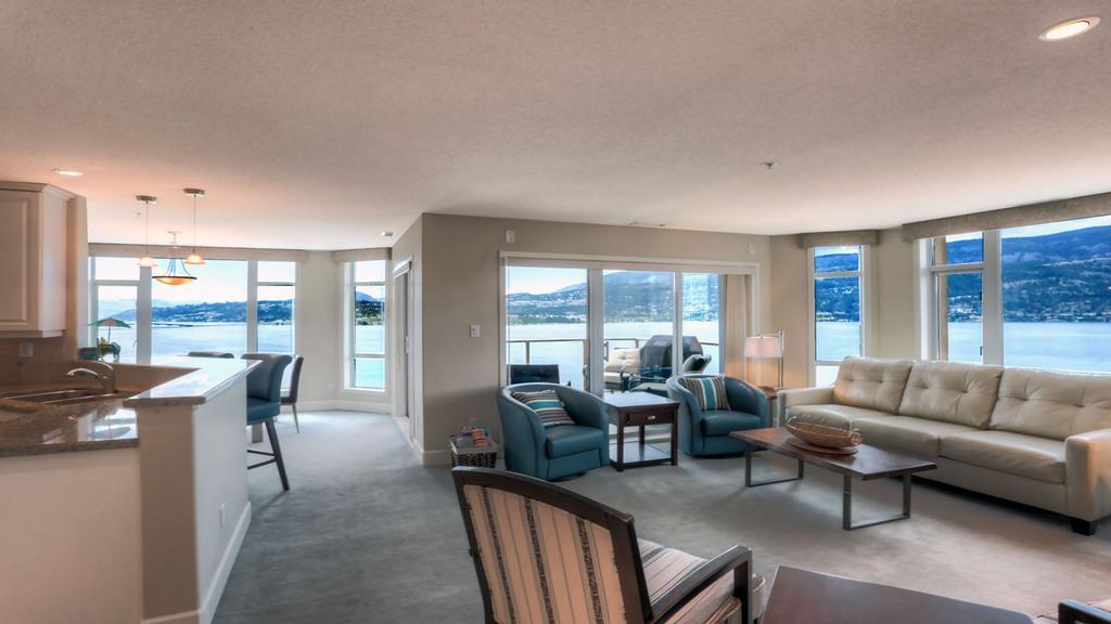Sunset Waterfront Resort By Kelownacondorentals Екстериор снимка