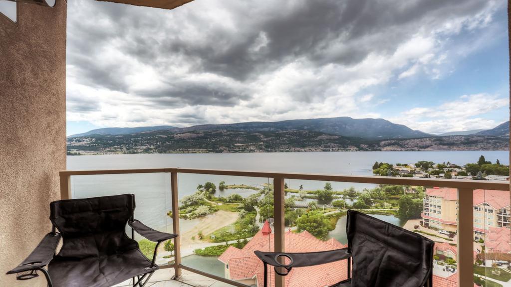 Sunset Waterfront Resort By Kelownacondorentals Екстериор снимка