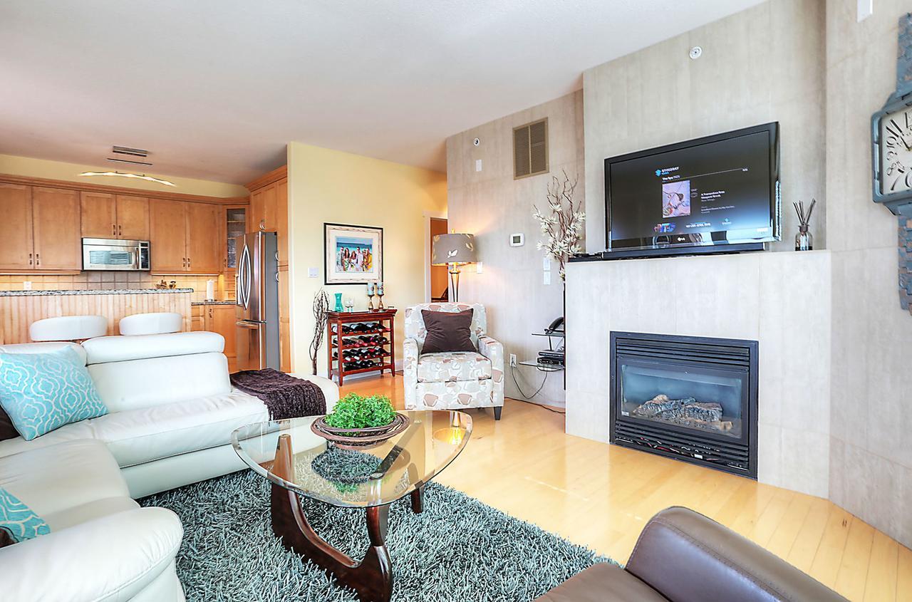 Sunset Waterfront Resort By Kelownacondorentals Екстериор снимка