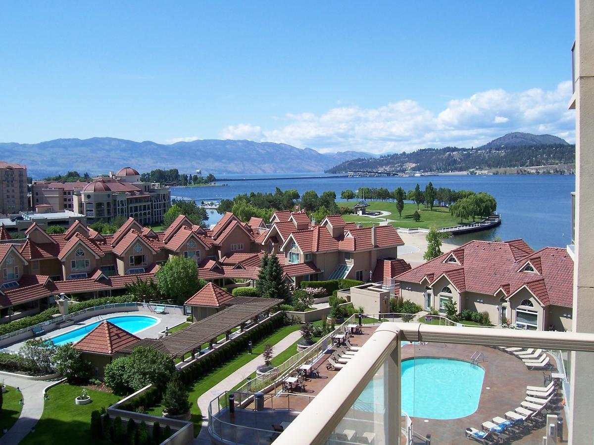 Sunset Waterfront Resort By Kelownacondorentals Екстериор снимка
