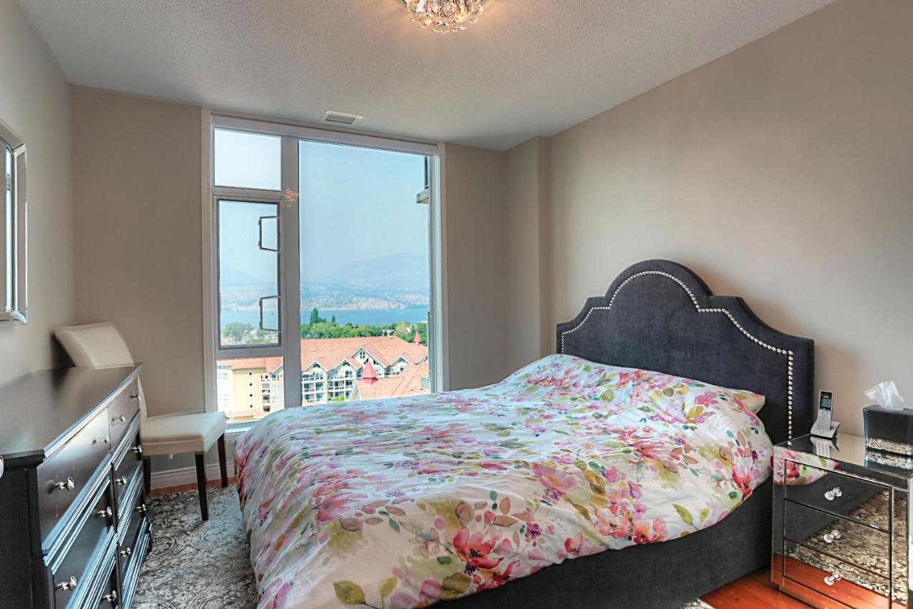 Sunset Waterfront Resort By Kelownacondorentals Екстериор снимка